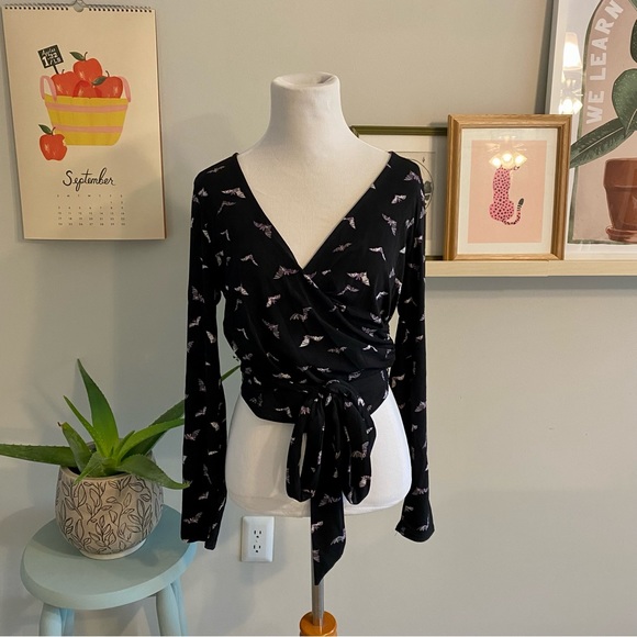 Modcloth Spooky Bat Wrap Top - Picture 1 of 2